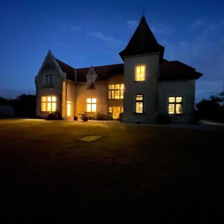 Chambres au Château du Mouillat Saint-Clair-de-la-Tour Extérieur photo