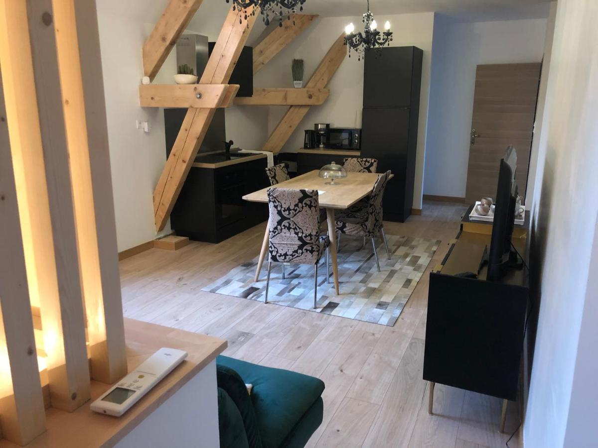 Chambres au Château du Mouillat Saint-Clair-de-la-Tour Extérieur photo